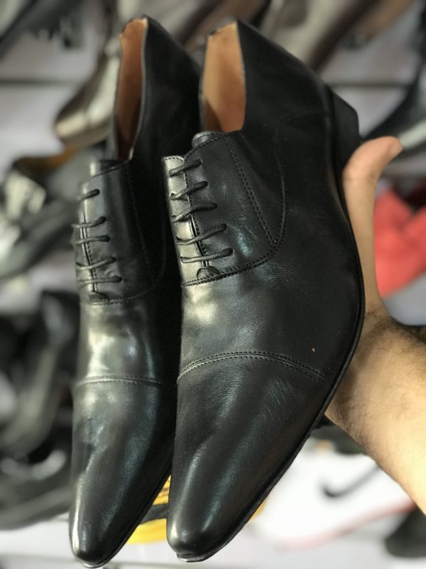 Chaussures en cuire